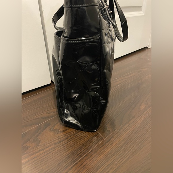 Coach Patent Black Leather Tote Signature C Logo Purse Bag.  f1093-f15246 - Picture 4 of 8
